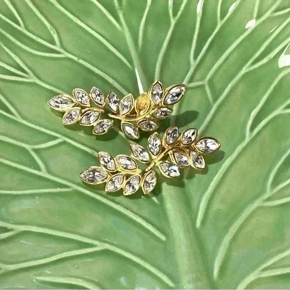 Kenneth Jay Lane Gold Clear Crystal Leaf Rhinestone Clip-On Earrings - Picture 3 of 8
